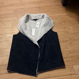 Reversible Faux Suede Vest with Sherpa Collar - Black & Light Gray